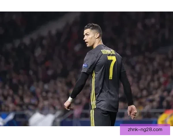 伊尔迪兹飞身冲顶一锤定音点燃全场激情尤文关键战役强势锁定胜局
